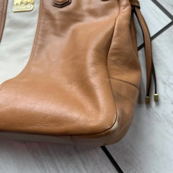 Coach Purse - Picture 5 of 10